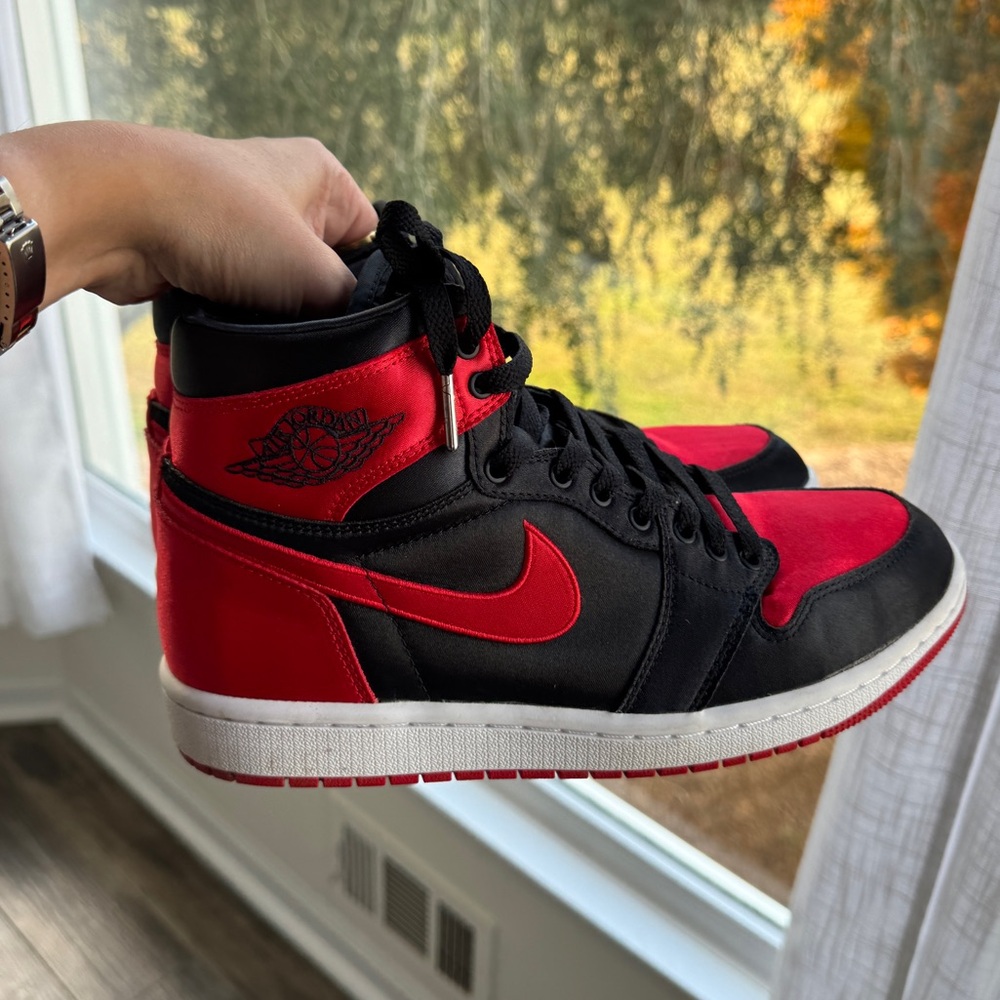Jordan 1 retro high OG satin bred 9 - Picture 4 of 8